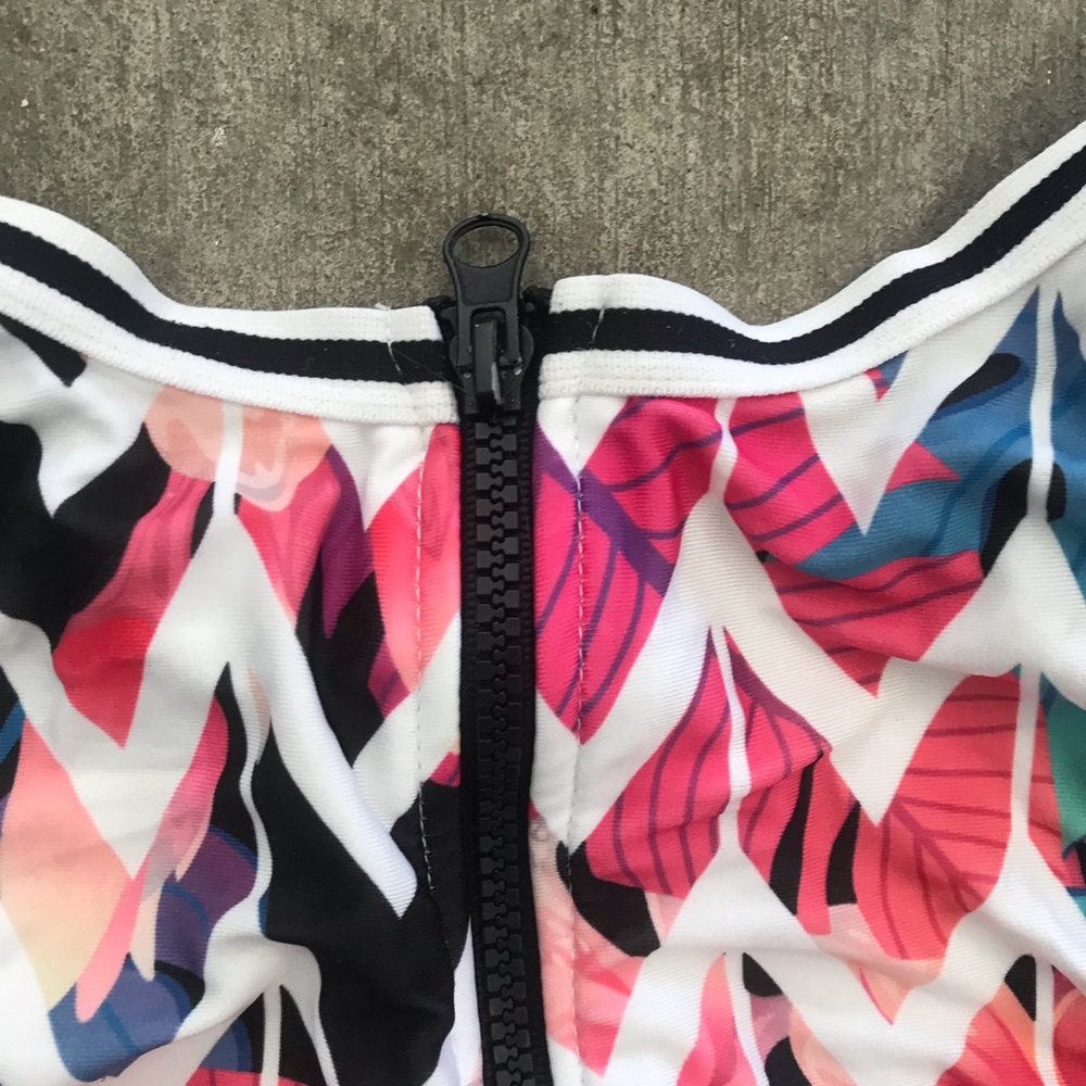 Bathing suit - Picture 5 of 5